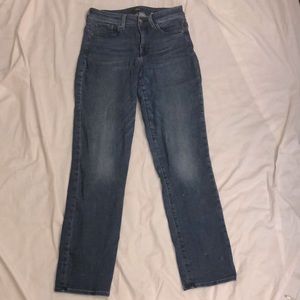 NYDJ Marilyn straight jeans. Size 6